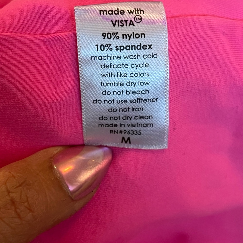 𝐒𝐔𝐒𝐀𝐍𝐀 𝐌𝐎𝐍𝐀𝐂𝐎 Neon Pink Strapless Crop Top - Picture 4 of 4